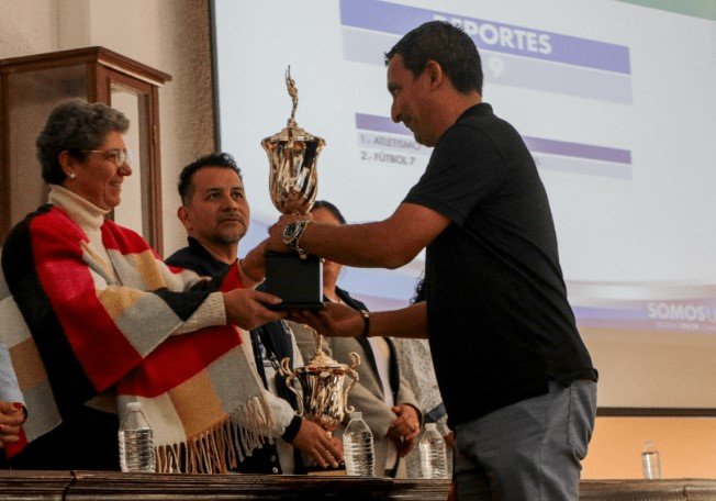 Captura de pantalla 2024-01-01 214145