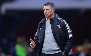 siboldi-conforme-plantilla-tigres-foto