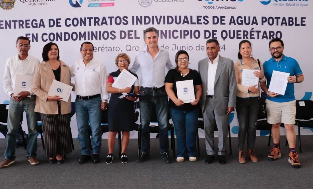 71_273_44511_1179008233_14-06_La_CEA_entrego_800_contratos_de_agua_1-1160x700