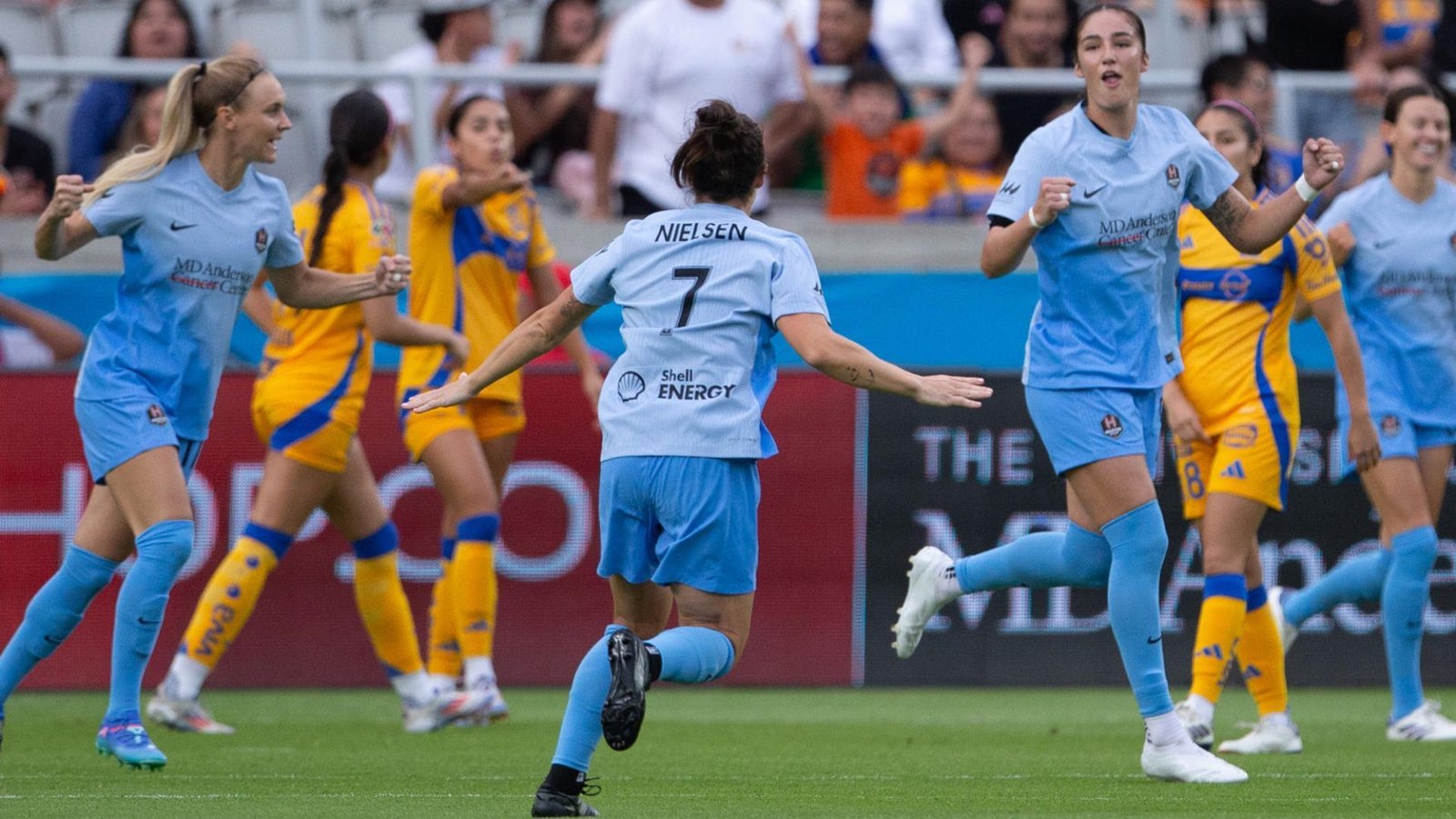cae_tigres_femenil_ante_houston_dash_en_la_summer_cup_43cb0836e4