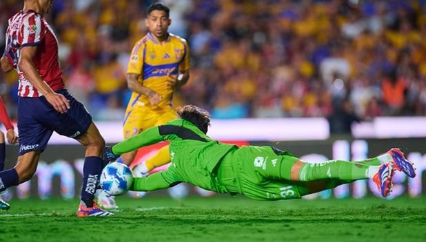 tapia-clave-tigres-recibiera-goles_thumb_618_352