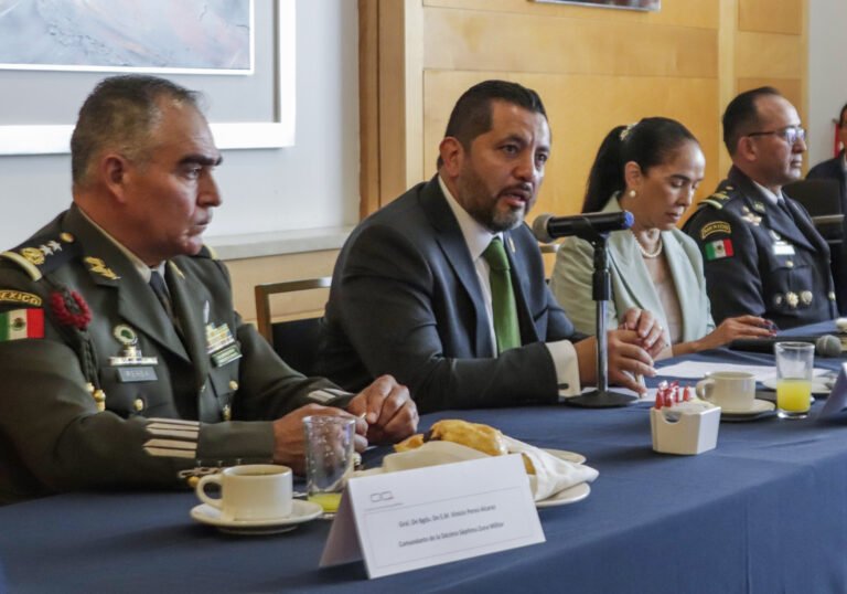 71_273_45964_1693541600_11_04_2024_REUNIO__769_N_SEGURIDAD_CON_EMPRESARIOS_02 (2)