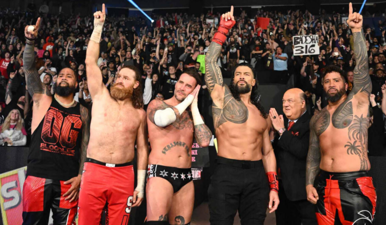 CM-Punk-y-Roman-Reigns-dejaron-de-lado-las-diferencias-en-Survivor-Series-_-Foto_-Cortesia-WWE-770x450