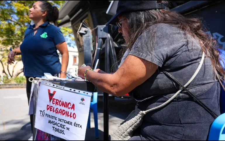 1_manifestantes_corridas_de_toros_1_version1738547900397.jpg_938592834