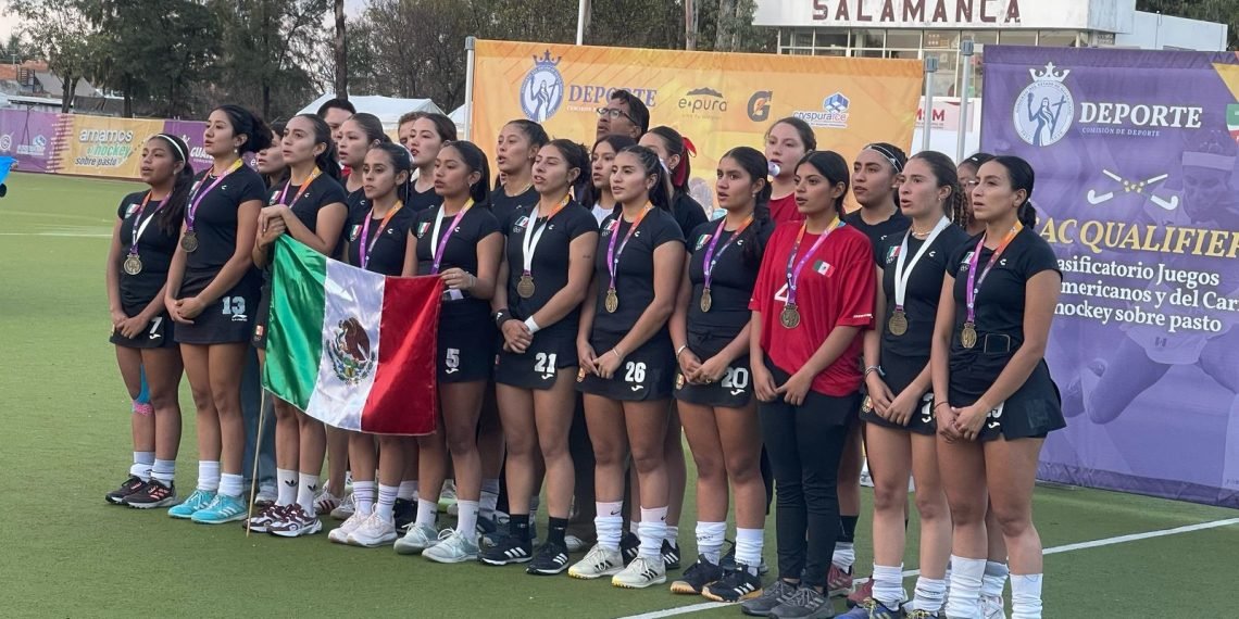 Hockey-Sobre-Pasto-Mexico-1-1140x570