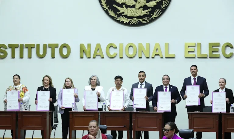 83196e8448a65eb83fee7d41e2d319d8