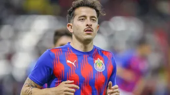 alan-mozo-seguira-chivas-apertura