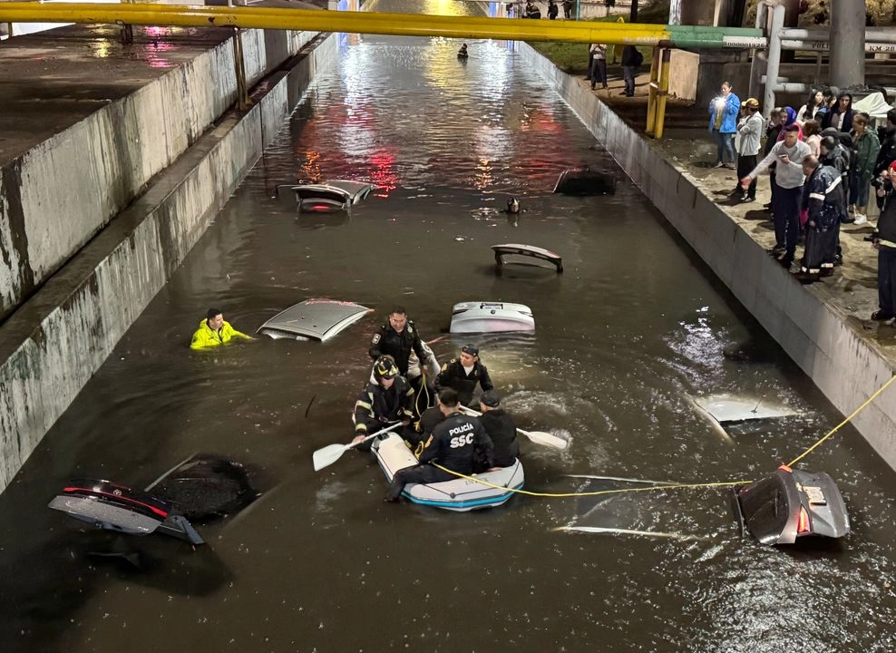 emergencia-por-tromba-en-la-ciudad-de-mexico_eb33f0f0-4cfb-4141-9981-45b540b5652f_medialjnimgndimage=fullsize