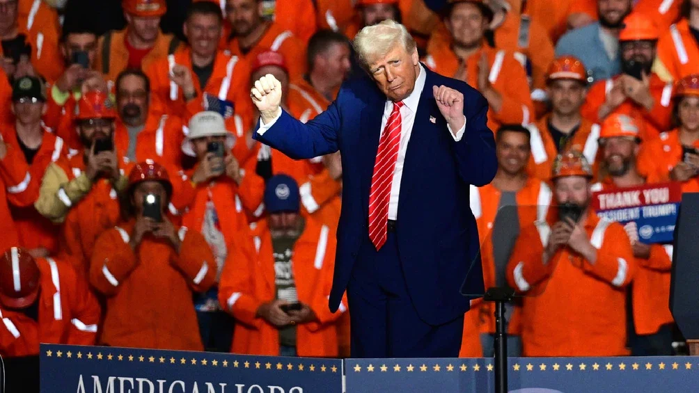 sera-aaron-rodgers-donald-trump-da-prediccion-sobre-el-proximo-qb-de-los-steelers