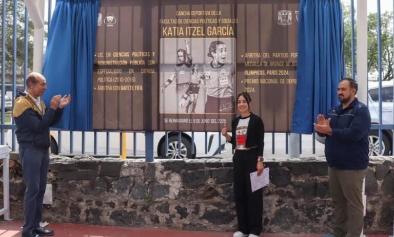 Nombran-cancha-en-la-UNAM-Katia-Itzel-Garcia-en-su-honor-1160x700
