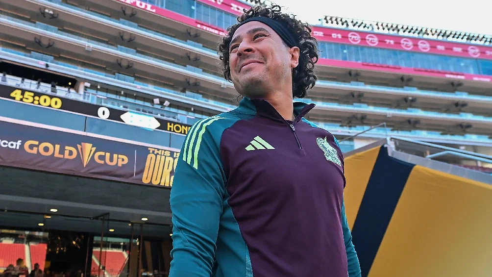 carlos-hermosillo-sobre-memo-ochoa-merece-pero-espero-que-no-llegue-al-mundial-2026