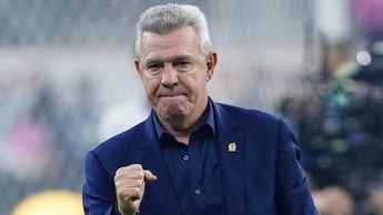 javier-aguirre-celebra-gol-tri