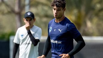 oliver-torres-regalo-tachones-aficionado (1)
