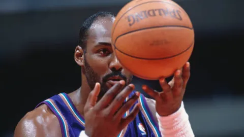 Karl Malone.jpg