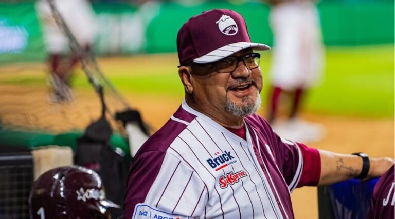 Tomateros-presenta-su-staff
