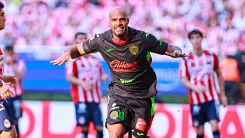 estupinan-marco-juarez-chivas-foto