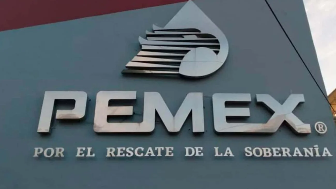 large_piden_a_pemex_revelar_cuanto_combustible_envio_a_cuba_con_amlo_a401e2e91a