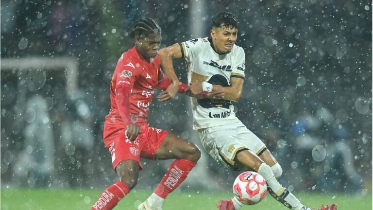 necaxa-con-cierre-polemico-rescata-empate-ante-pumas