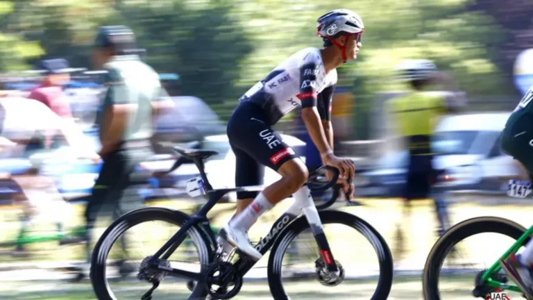 vuelta-burgos-2025-isaac-del-toro-resultado-etapa-se-recupera