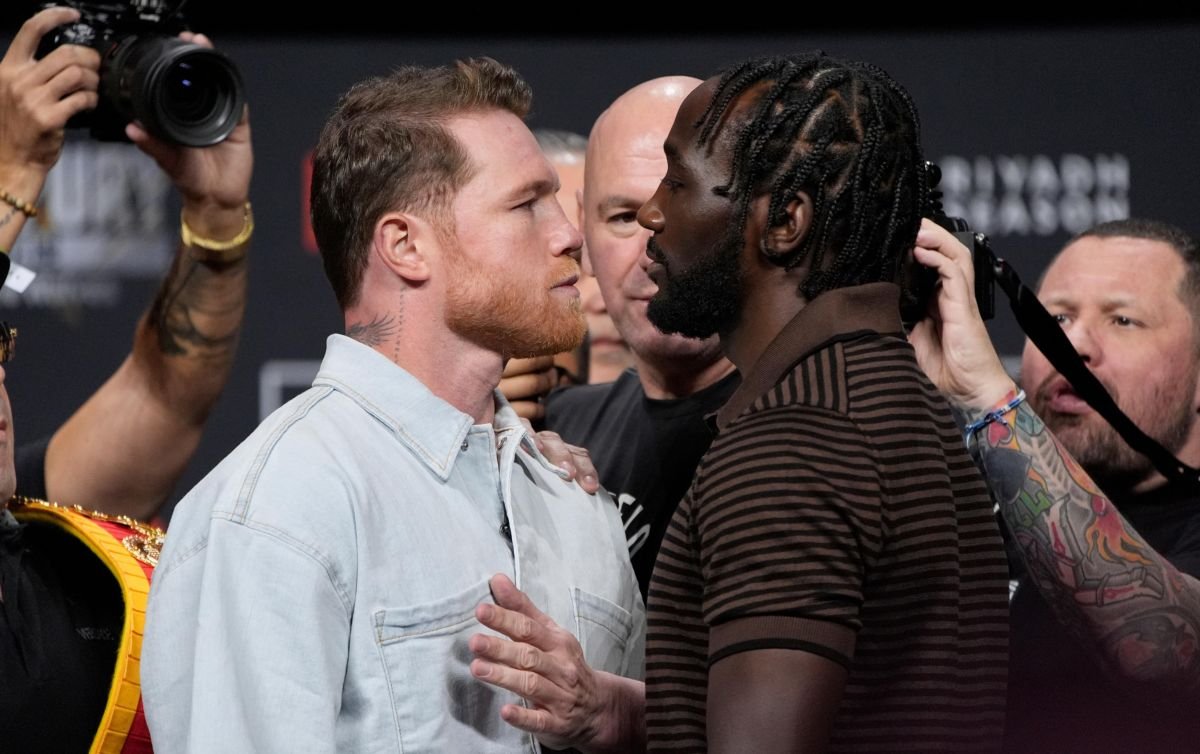 saxl_canelo_xlvarez_y_terence_crawford_cumplen_con_el_peso_para_pelea_version1757701463200.jpg_737776312
