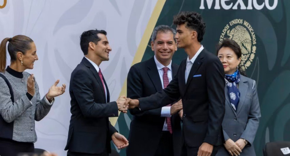 Screenshot_20251129-004524~2