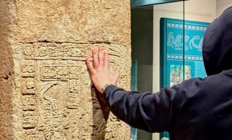 Bad-Bunny-en-Museo-Nacional-de-Antropologia-badbunnypr-e1766894690488-1160x700-1