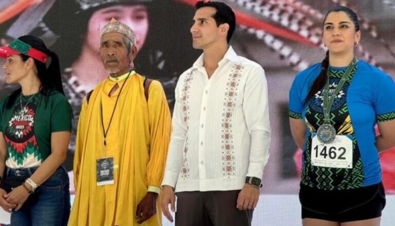 Screenshot_20251202-232404~2