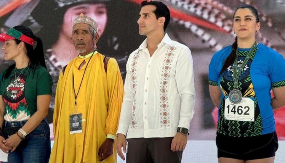 Screenshot_20251202-232404~2