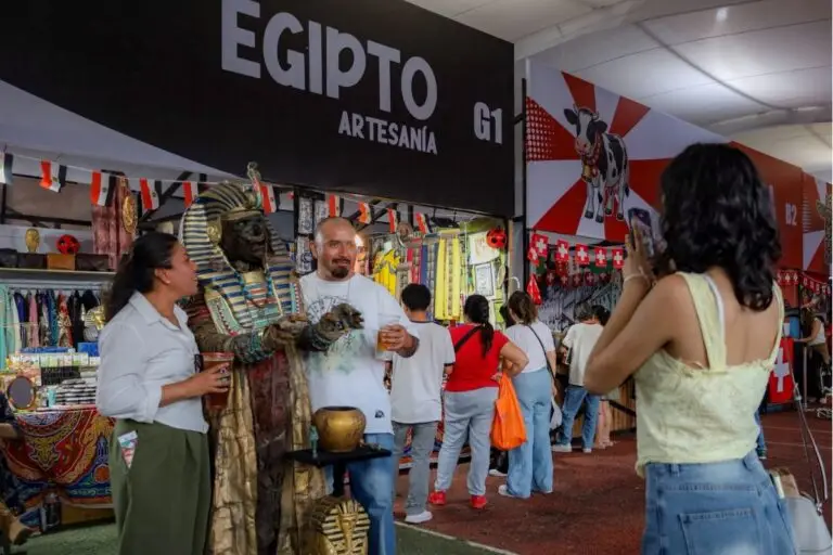 Que-actividades-habra-este-domingo-en-el-Festival-de-Comunidades-Extranjeras-2026-en-Queretaro-768x512-1 (1)